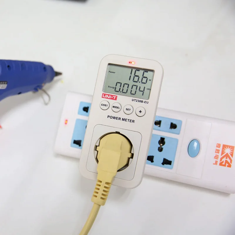 UNI-T UT230B-EU  Wattmeter Voltage Current Cost Frequency Power Meter LCD Energy Consumption  Monitor