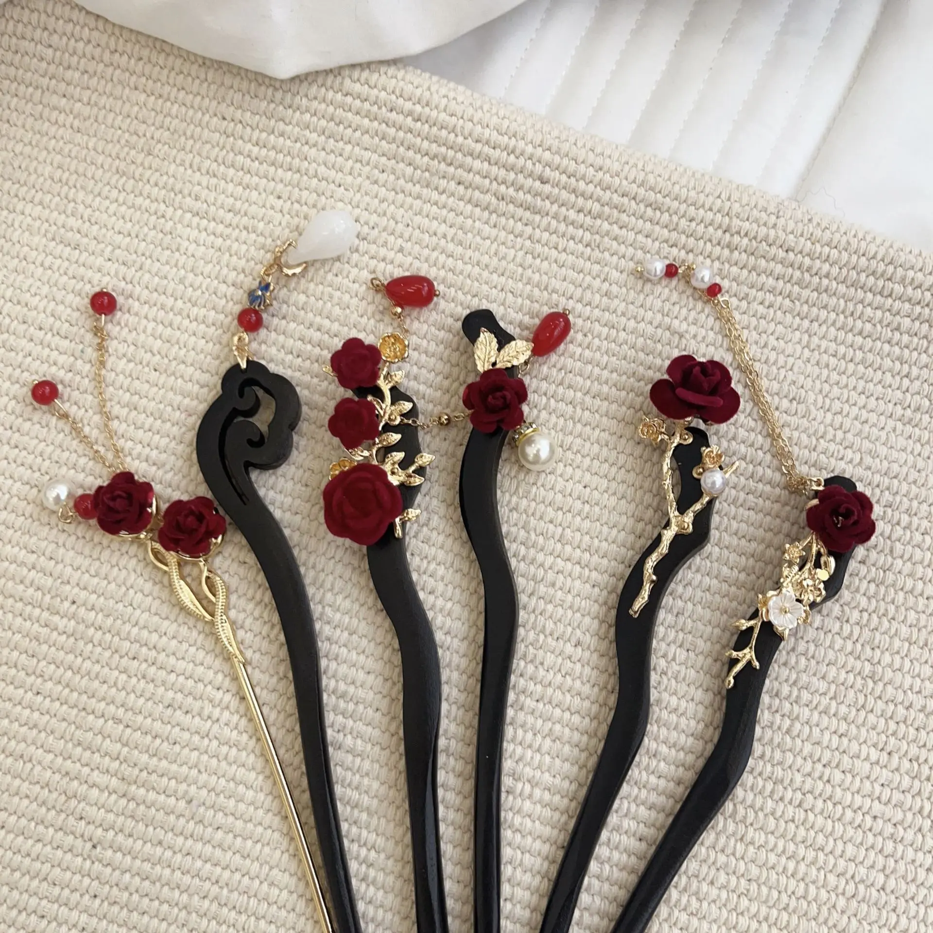 Retro Rose Flower Hairpin New Chinese Hanfu Hair Stick For Women Tassel Hair Bun Jewelry Elegant Red Floral Hair Clasp Chopstick