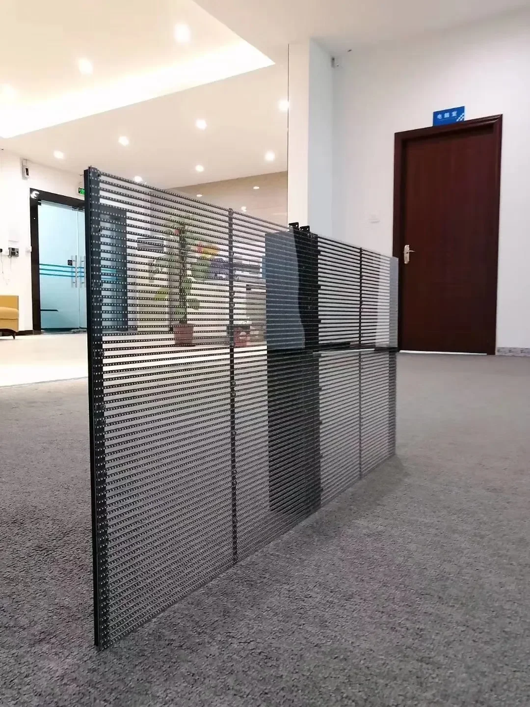 Easy to install P3.91 transparent LED film grid module 3D shopping window transparent glass advertising screen