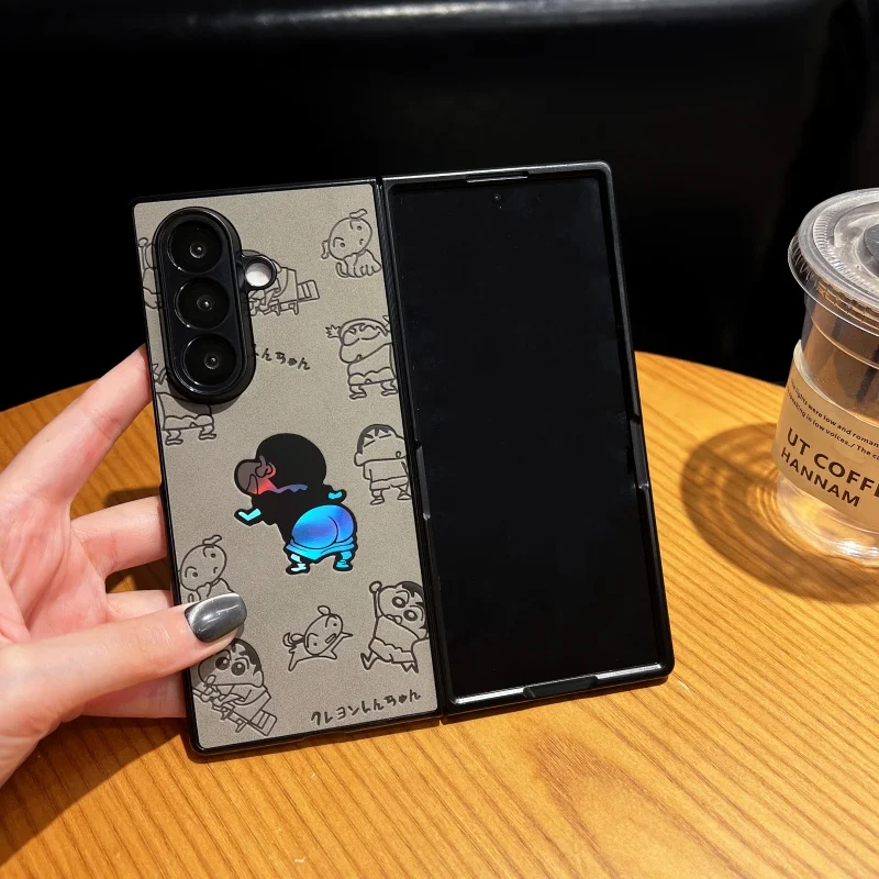 

Japan Anime Cartoon Cute Crayon Shin-chan embossing Anti-fur Laser Folding Phone For Samsung ZFold 4 5 6 ZFold 7 Shin-chan Cover