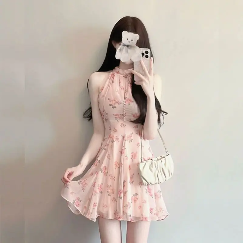 

New Chic Pink Niche Sleeveless Spliced halter Neck Floral Sweet Dress