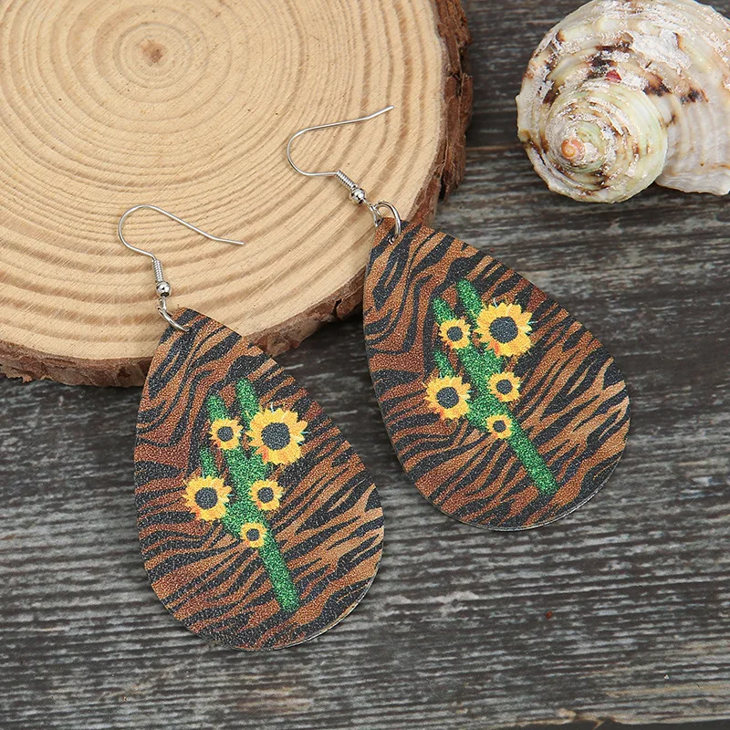 Europe, America, new leopard print cactus flowering leather earrings, personalized leopard print pu earrings