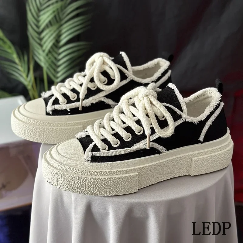 LEDP Brand 2024 New Autumn Niche Design Bread Shoes Men's and Women's Casual Skateboard Shoes Couple Fashion Shoes