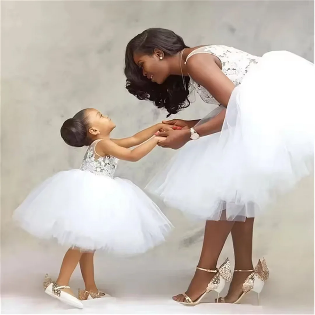 Customize Simple And Elegant Daughter Birthday Tulle Dress Lace Appliques V Neck Knee Length Mommy and Me Outfits Party Gown