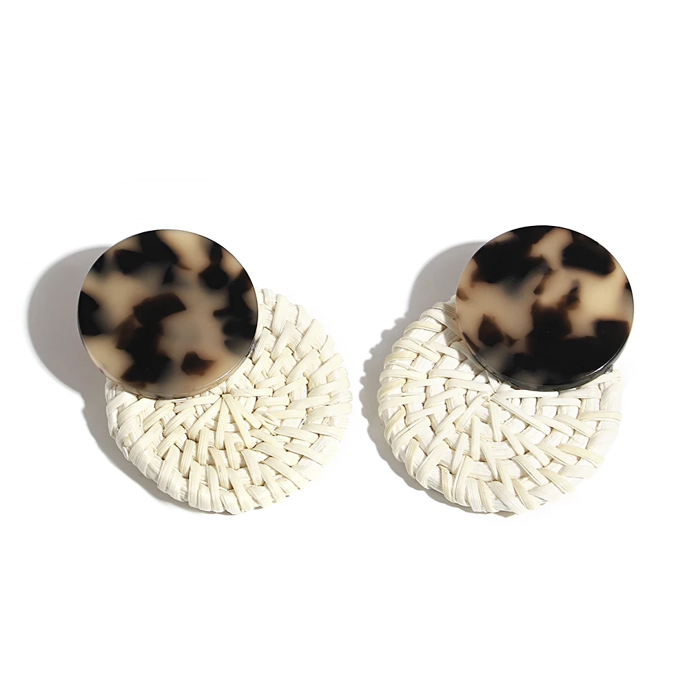 

Amorcome Retro Hand Woven Vines Round Stud Earrings for Women Classic Geometric Acrylic Resin Wooden Earrings Lady Daily Jewelry