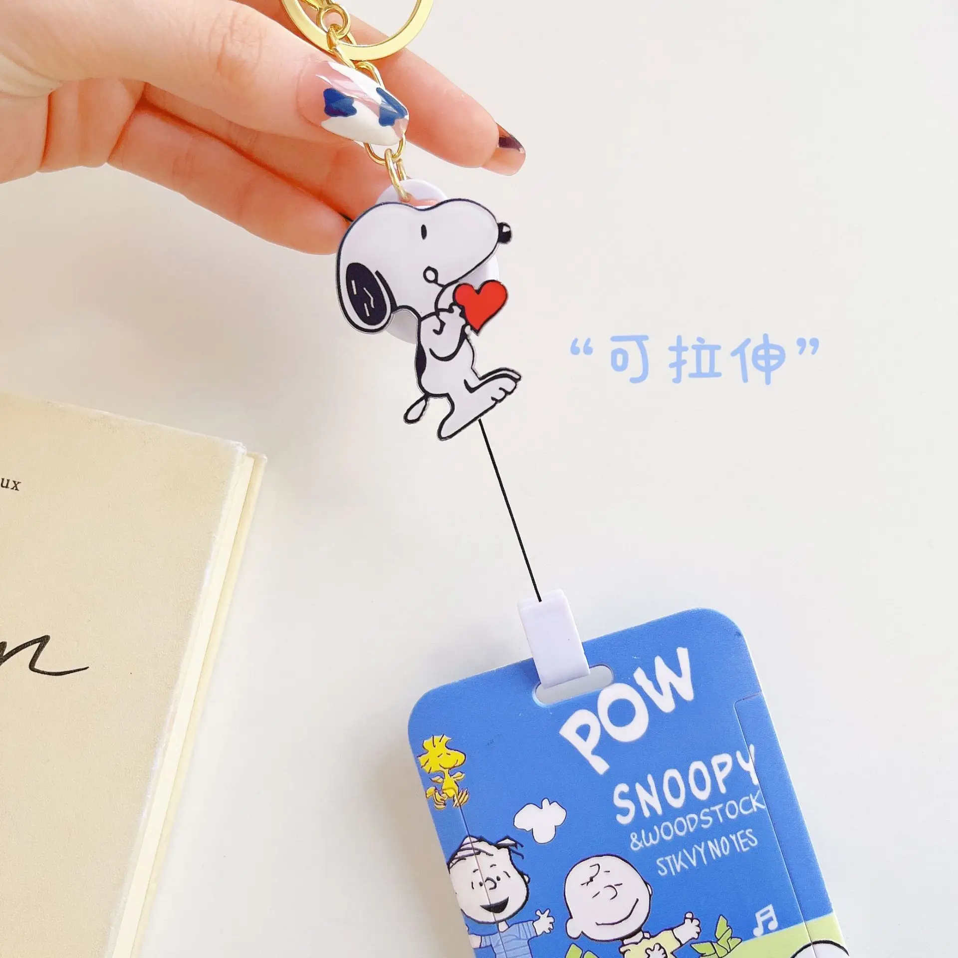 Snoopy Charlie Cartoon Kartenhalter Schlüsselanhänger Anime Dehnbare eingebettete Kartenhülle Schlüsselanhänger Erwachsene Bus Student Ausweishalter Geschenk – Detail 2