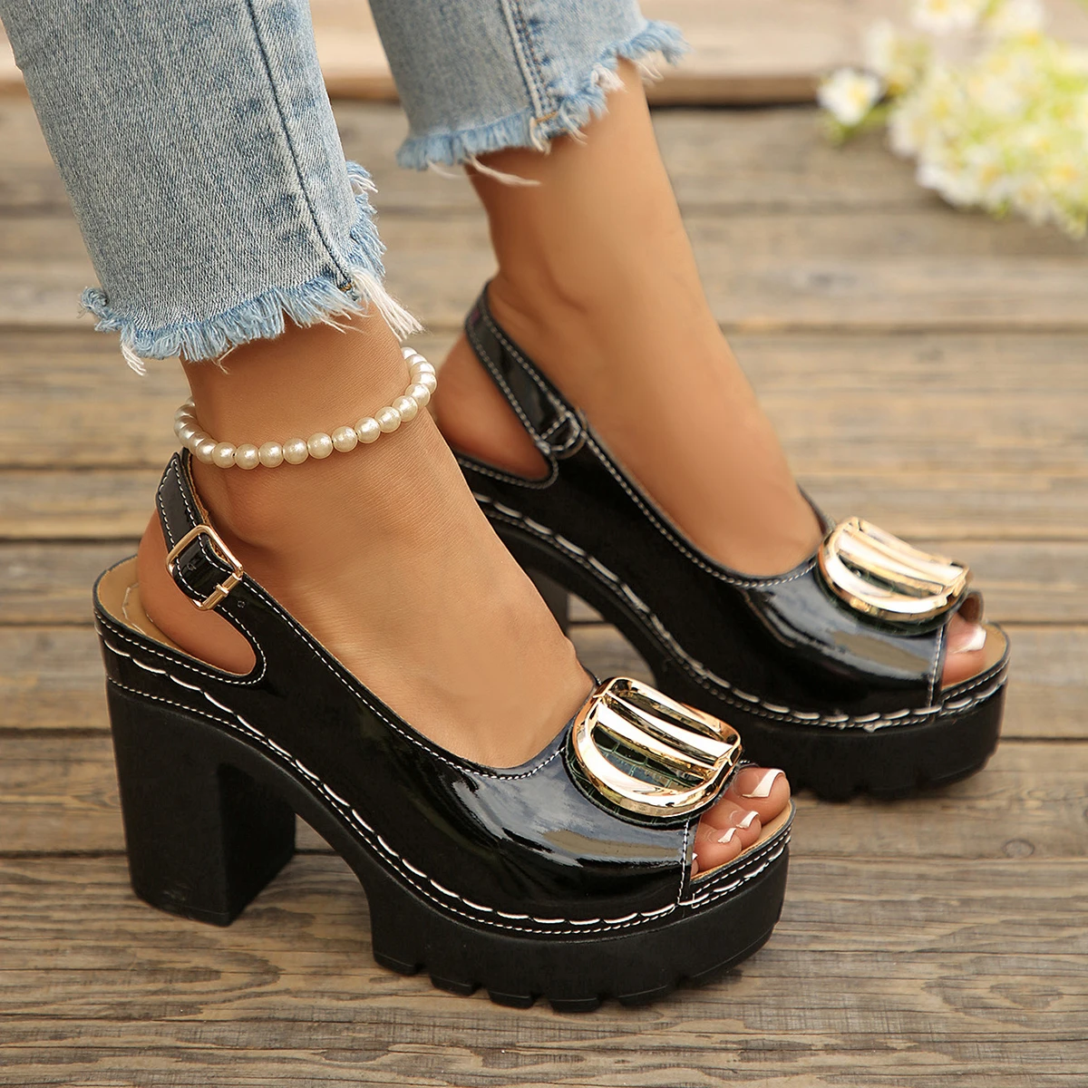 Sexy Patent Leather Thick High Heeled Sandals Women Metal Ring Peep Toe Platform Sandles Woman Summer - view 3