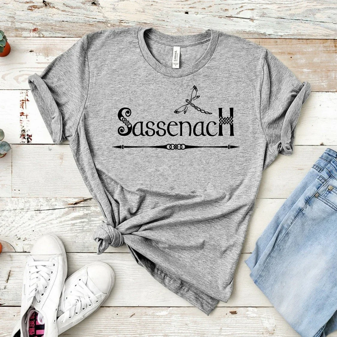 Women Sassenach Shirt Claire Jamie Fraser T-Shirt Outlander Book Series Tee Sassenach Celtic Knot Shirts Tumblr Casual Tops 2024