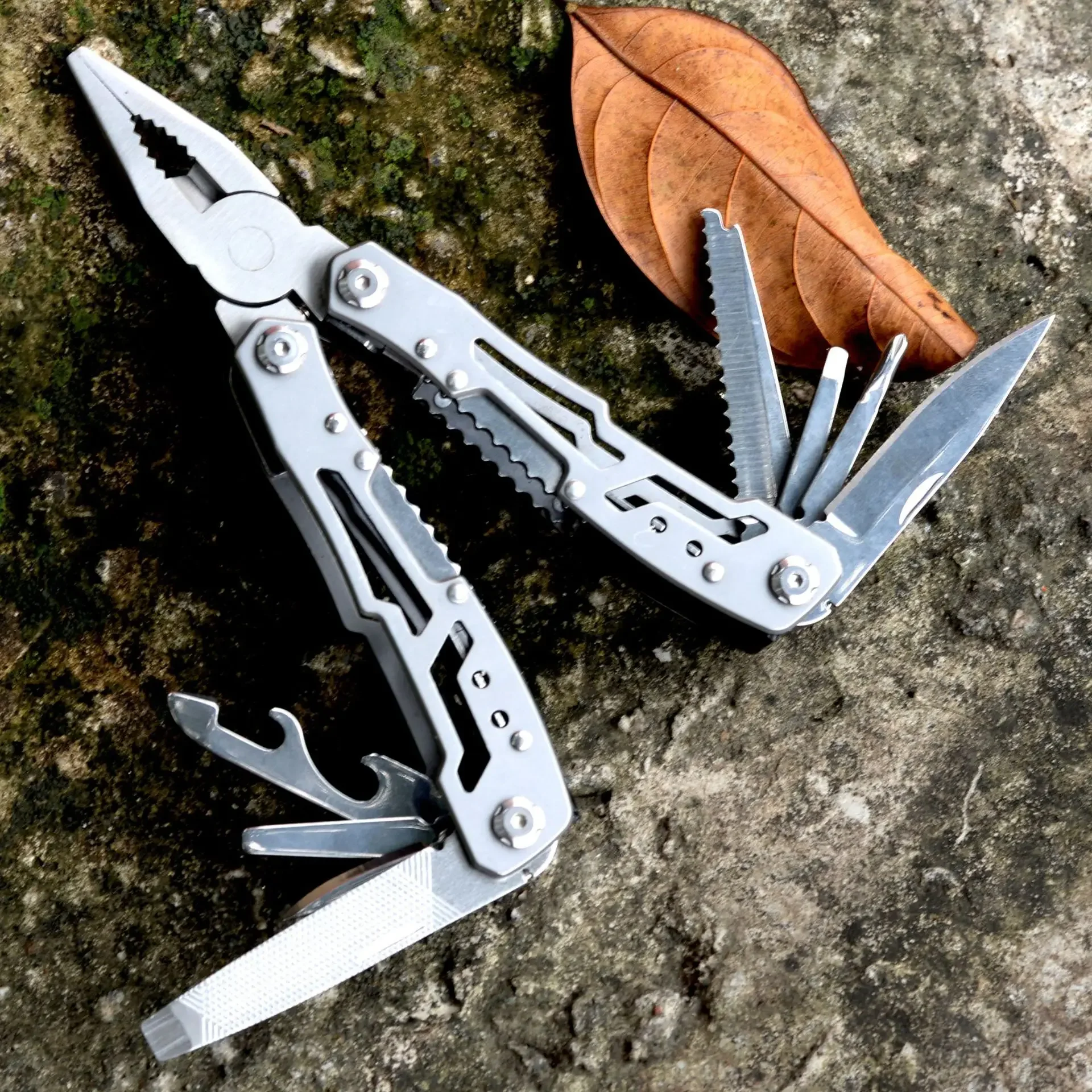 Multifunction Folding Pliers Pocket Knife Outdoor Camping Survival Hunting Foldable Multi Tool Scissors Saw Screwdriver Clip Set