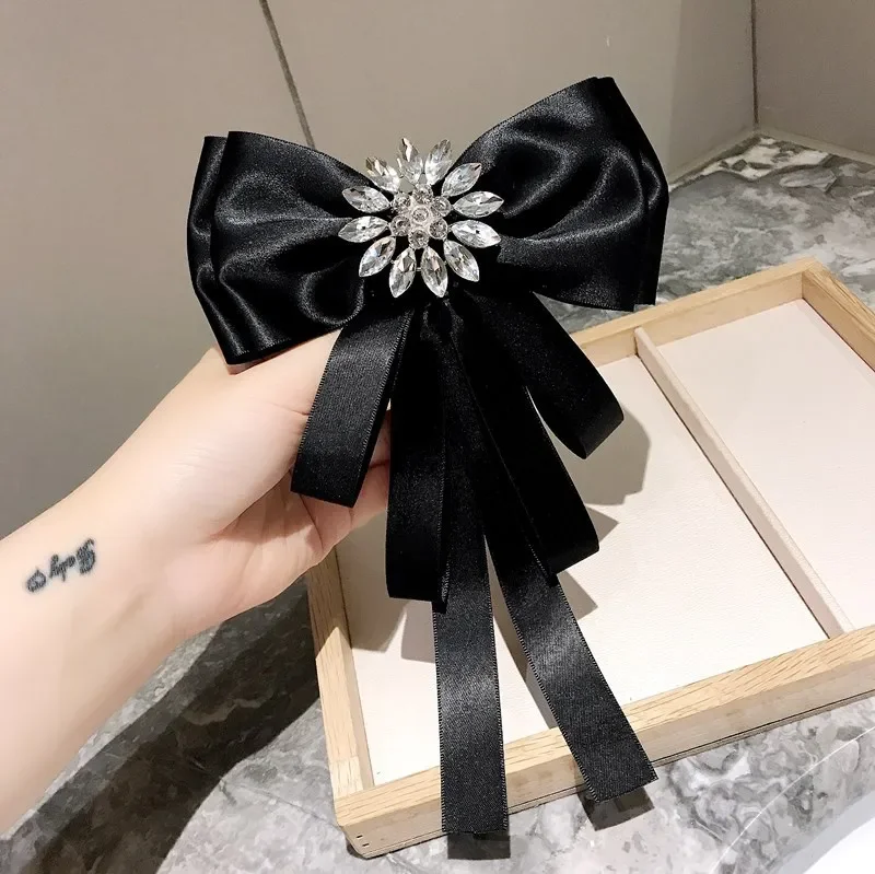 Korean Fabric Big Bow Tie Brooch Pin Crystal Ribbon Cravat Fashion Jewelry Shirt Collor Pins Brooches for Women Accessories