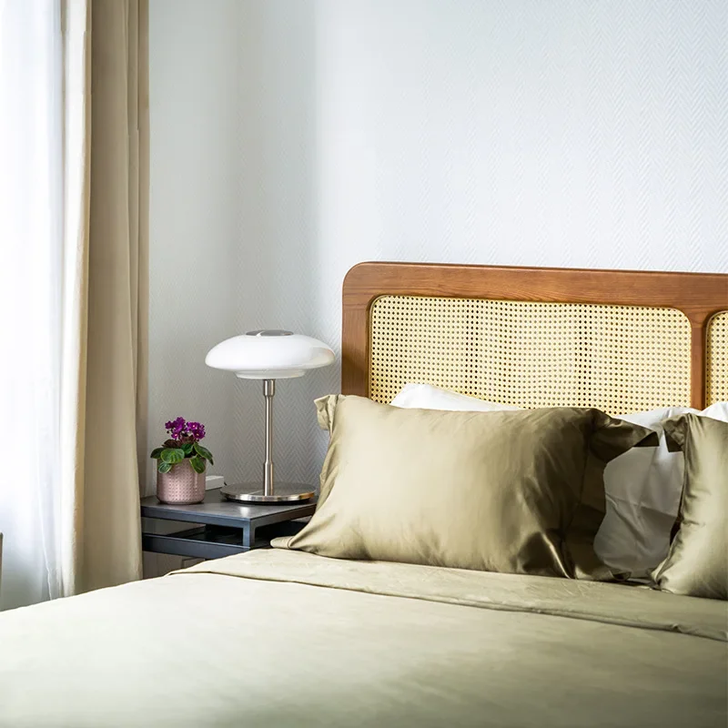 سرير من الخيزران الاسكندنافي للمنزل في الفندق 1.5 متر 1.8 متر سرير من الخشب الصلب