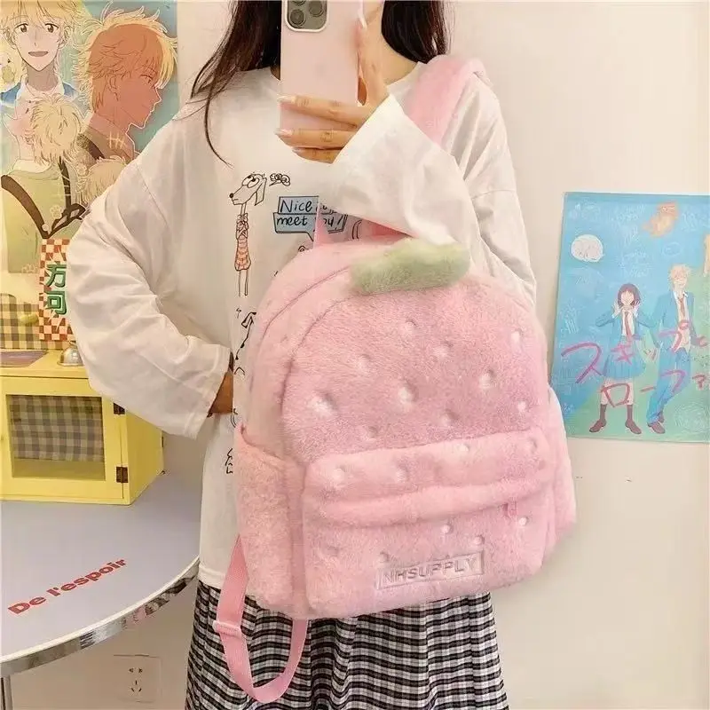 حقيبة ظهر يابانية لطيفة على شكل فراولة للنساء باللون الوردي من القطيفة ذات سعة كبيرة حقيبة نهارية للسيدات يومية متعددة الاستخدامات Kawaii Mochilas Mujer جديدة