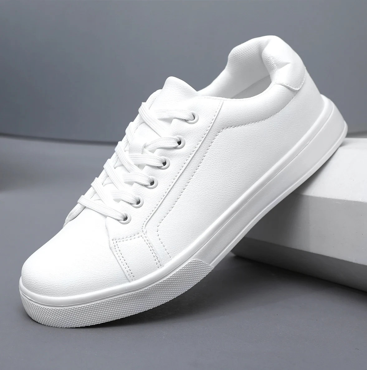 Men Shoes Skateboarding Shoes For Men Sneakers Lightweight White Black Sports Shoes