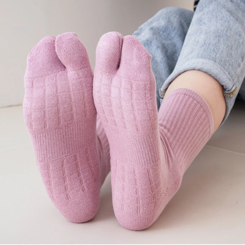 5 Pairs Winter Two Toes Tabi Socks Cotton Thick Terry Warm 2 Fingers Sock Women Mid-tube Solid Harajuku Split Toe Floor Socks
