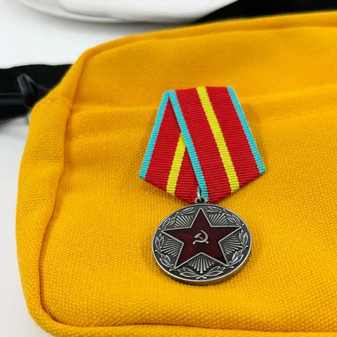 USSR Soviet Russian Medal "For Impeccable Service"Red Star Badge 2nd Class Retro Metal Jewelry