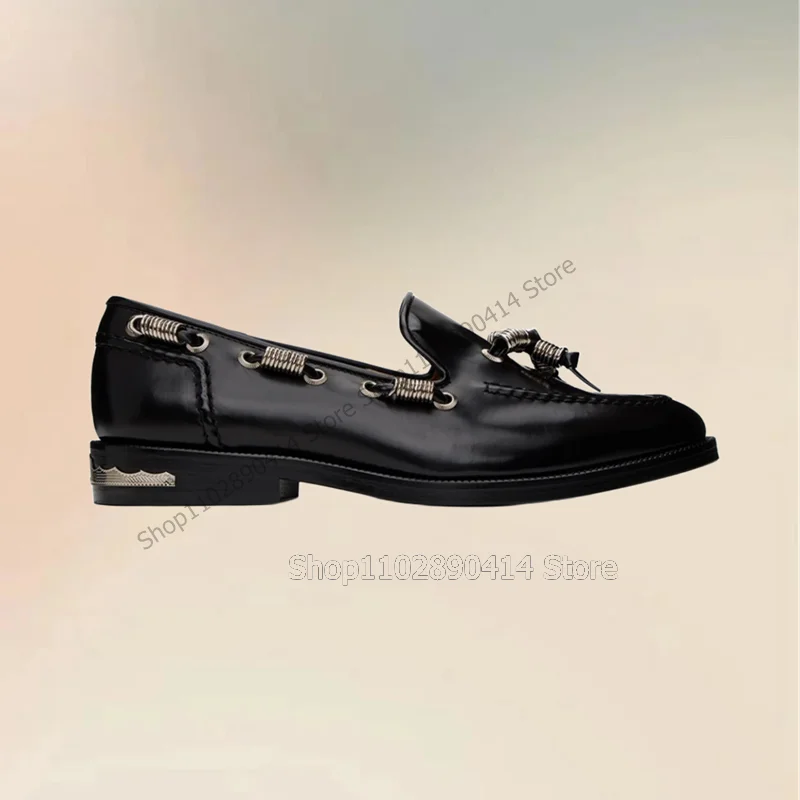 Mocasines de diseño de costura de Metal para hombre, zapatos informales sin cordones, hechos a mano, de lujo, para fiesta, banquete y oficina, color negro