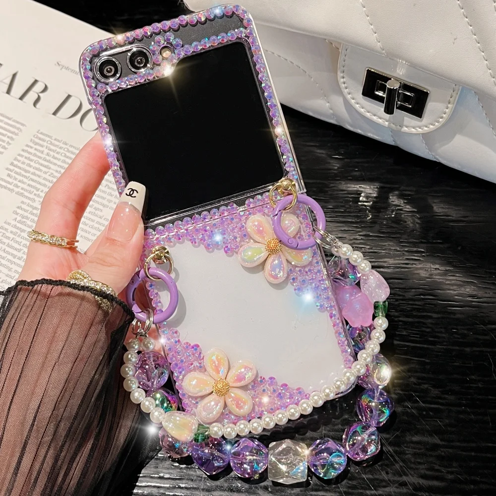

Блестящий чехол со стразами Funda для Samsung Galaxy Z Flip 7, чехол с цепочкой на руку для Samsung Z Flip 6 zflip5 4, роскошный прозрачный чехол с цветочным принтом