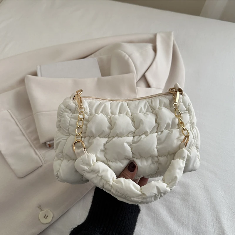 

Women's Shoulder Bags Durable Zipper Closure Stylish Quilted Texture Design Handbags