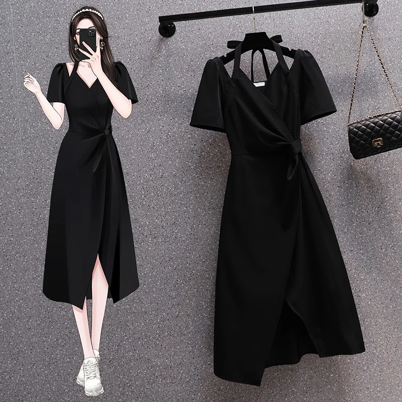 

Black dress female summer new French temperament Hepburn wind hanging neck design sense waist slim little black dress.