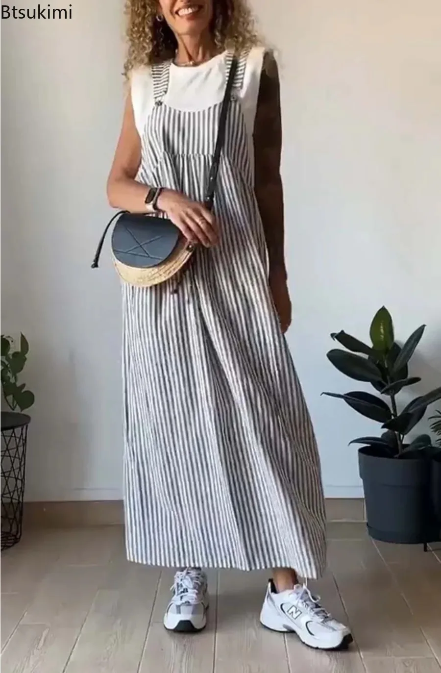 

New 2025 Women's Elegant Stripe Adjustable Shoulder Strapmaxi Dress Fashion Square Neck Dress Female Summer Casual Street Robes