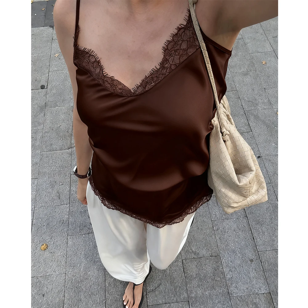 Женские сексуальные шикарные топы на бретельках с однотонной кружевной отделкой y2k, винтажные укороченные топы без рукавов с v-образным вырезом в стиле пэчворк для отдыха, пляжной вечеринки Женские сексуальные шикарные топы на бретельках с однотонной кружевной отделкой y2k, винтажные укороченные топы без рукавов с v-образным вырезом в стиле пэчворк для отдыха, пляжной вечеринки