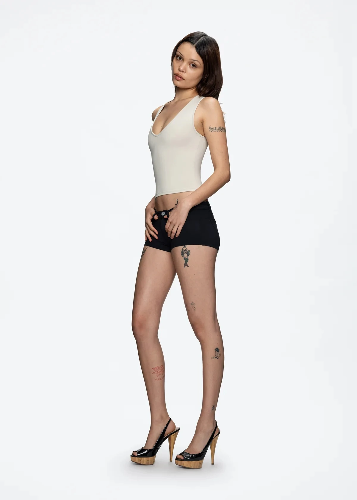 Tank Summer Women's Black Super Shorts, Low-Waisted Tight Hot Pants, Suitable for All Types of Suspender Short Sleeves, Versatile Basic Styles