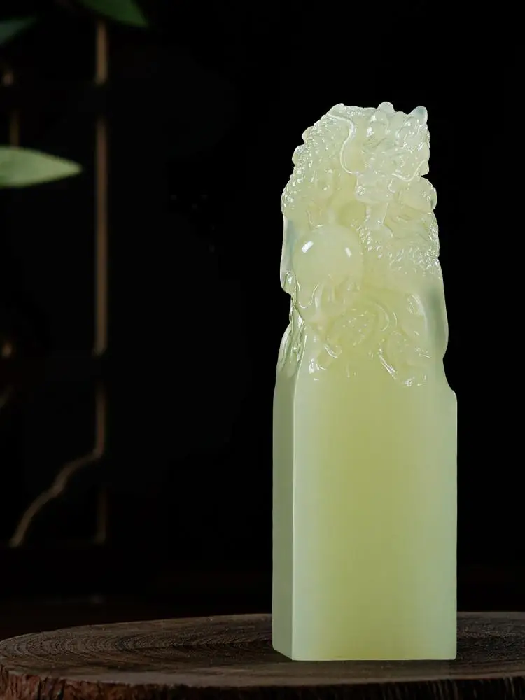 

Natural Yunnan jade seals, seals carved from clouds and dragons, ancient Chinese imperial seals