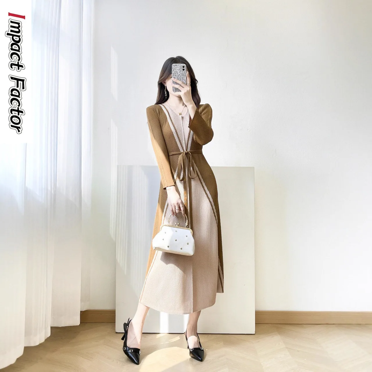 miyake-–-robe-ample-plissee-haut-de-gamme-mode-haut-sens-couleur-contrastee-temperament-robe-elegante-et-fine-pour-femmes