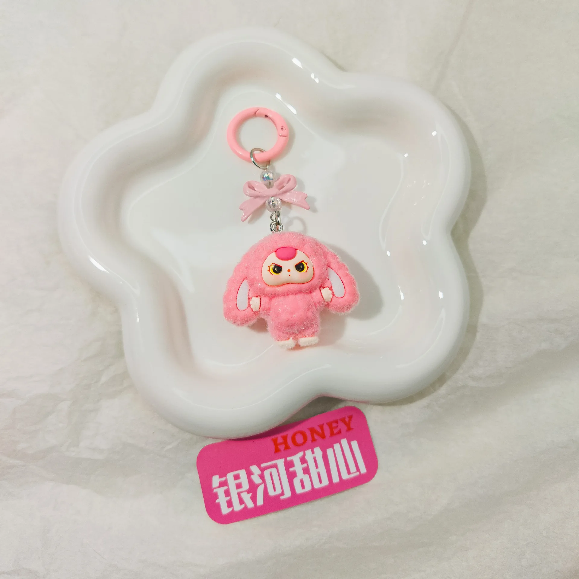 1 قطعة سلسلة مفاتيح كرتونية كبيرة الأذن دمية ثلاثية الأبعاد مع حقيبة مدرسية للطلاب عبر الحدود #3