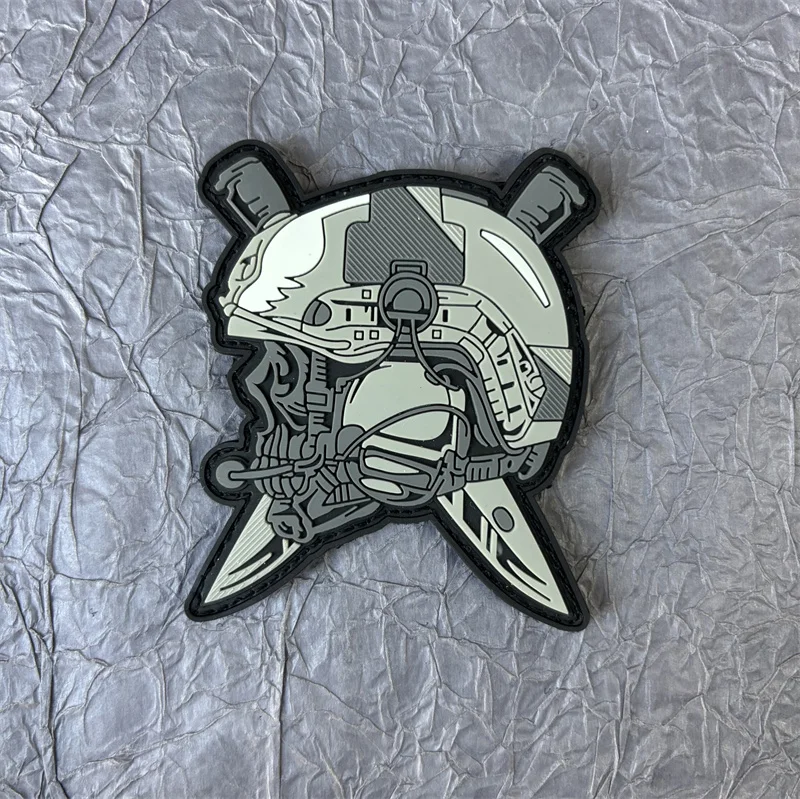 3D PVC Patch Tactical Morale Badges on Backpack Skull Sticker Hook and Loop Patches for Clothing Military Accessory Armband