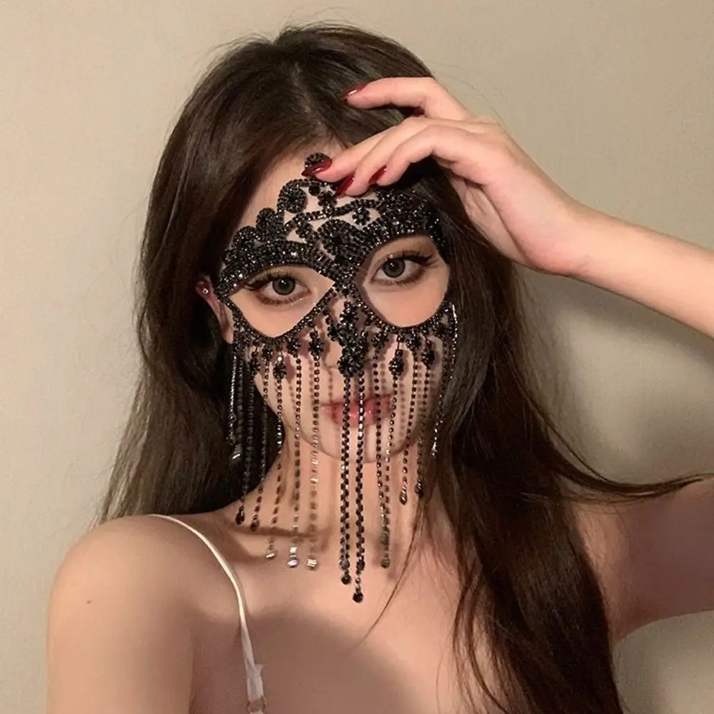 Fashion Retro Masquerade Mask Luxury Shiny Veil Mask Full Face Face Chain Bohemian Style Tassel Mask for Women