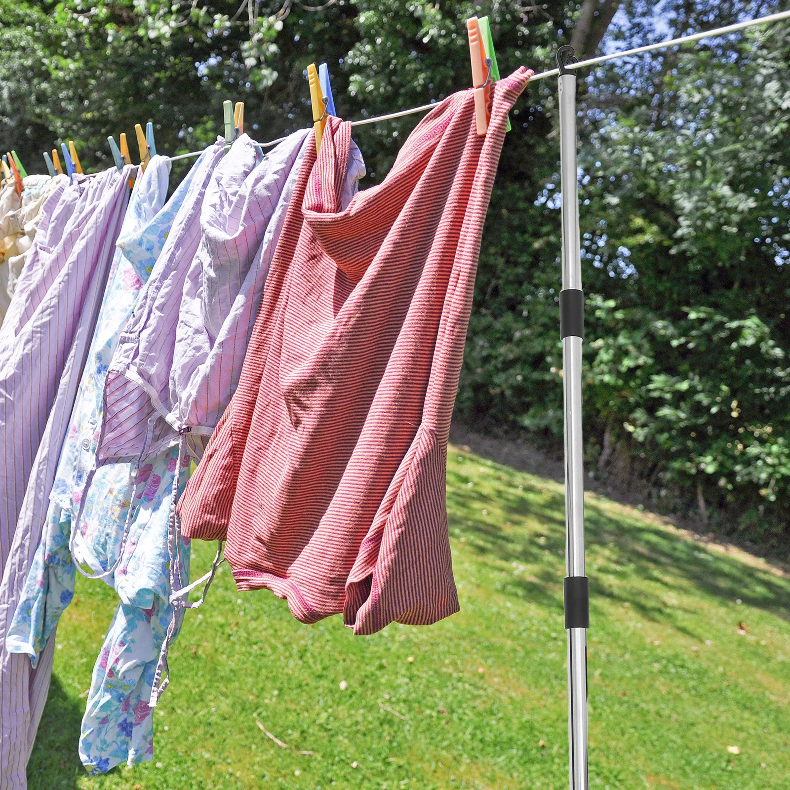 Set da asciugatura per esterni Stendibiancheria da campeggio portatile da viaggio Corda da 10 m con 12 picchetti per appendere facilmente, leggero e compatto