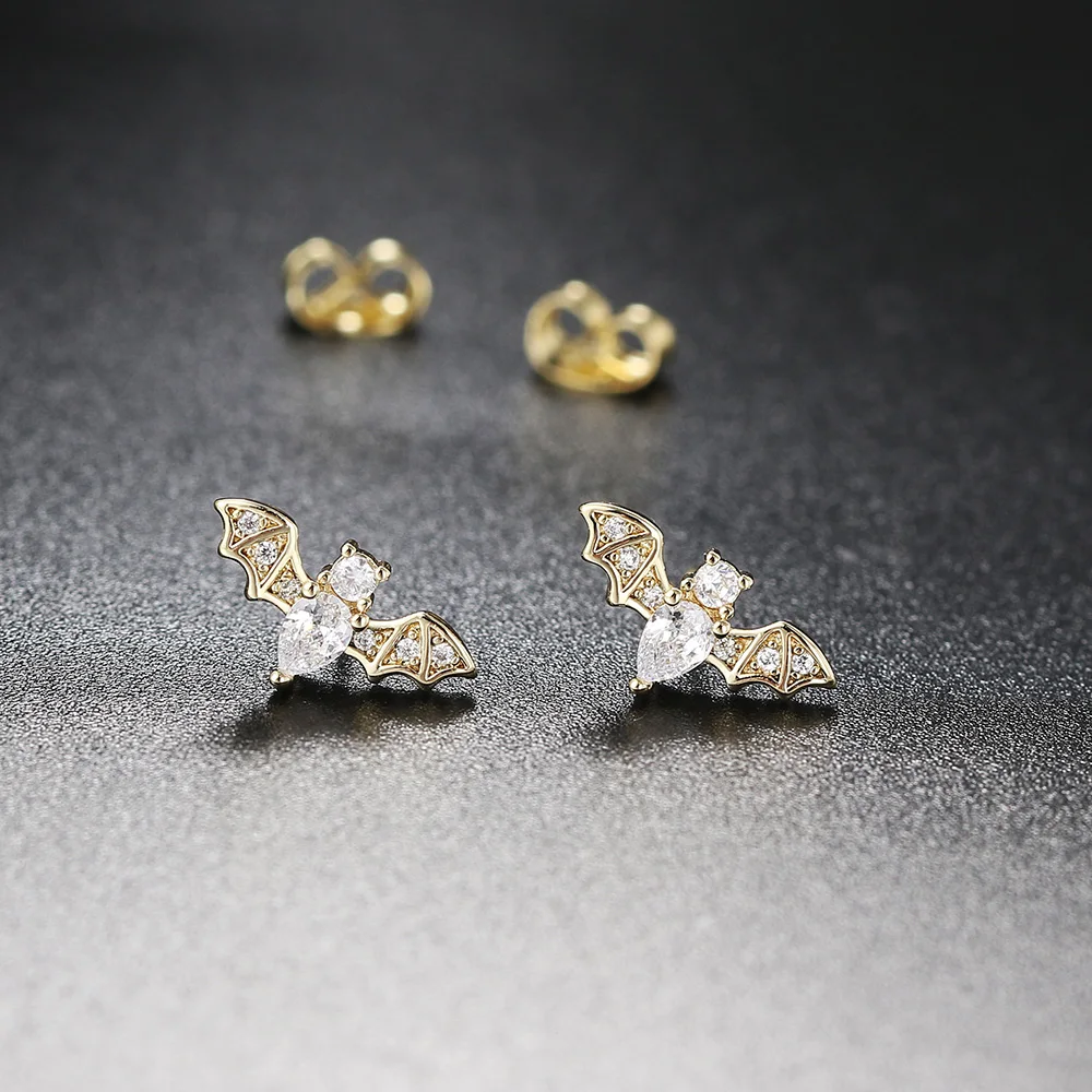 

Cute Bat Stud Earrings for Women Trend Gothic Cartilage Ear Accessories Gold Color Zirconia Gothic Fashion Jewelry 2024 E489