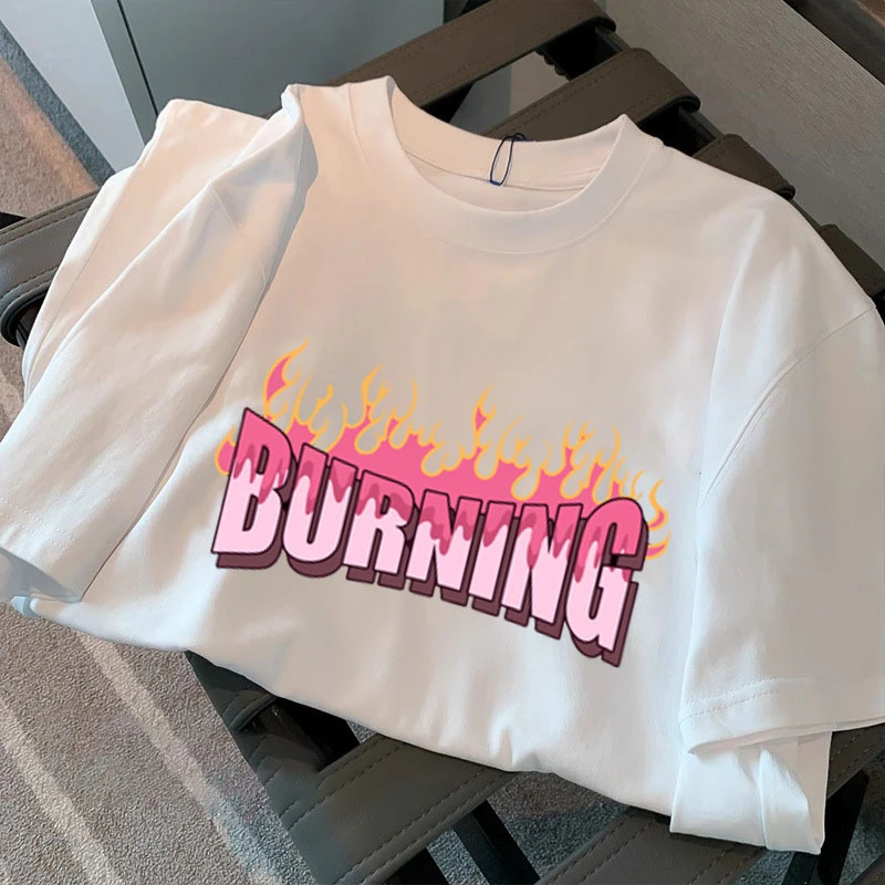 Estate Fashion Design Sense nicchia divertente Cartoon Cats t-shirt grafica per le donne Harajuku Casual Versatile a maniche corte Unisex