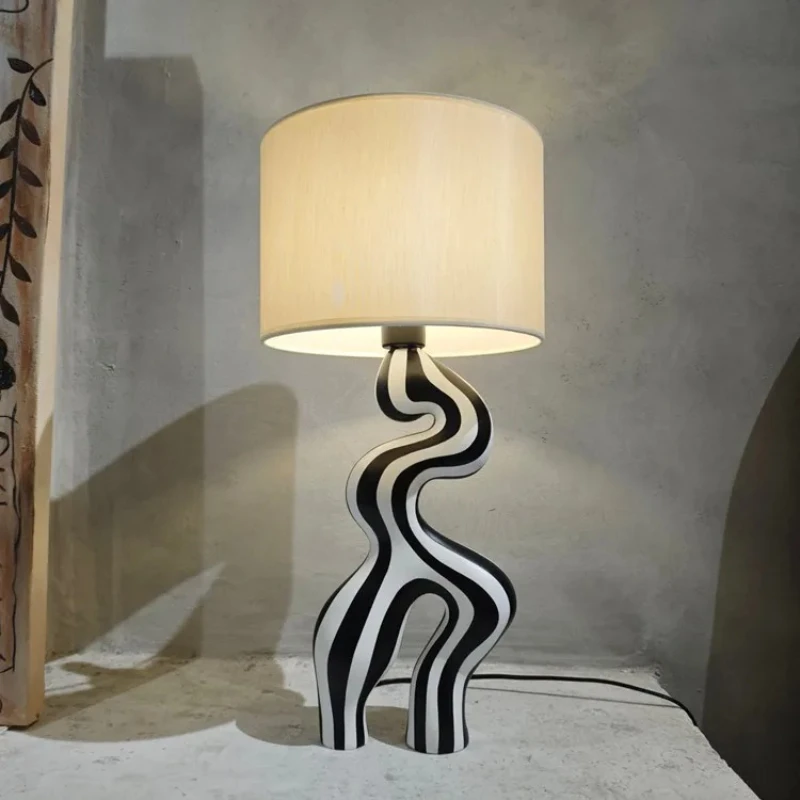 

Modern black and white striped table lamp table lamp exhibition hotel fiberglass art decorative lamp
