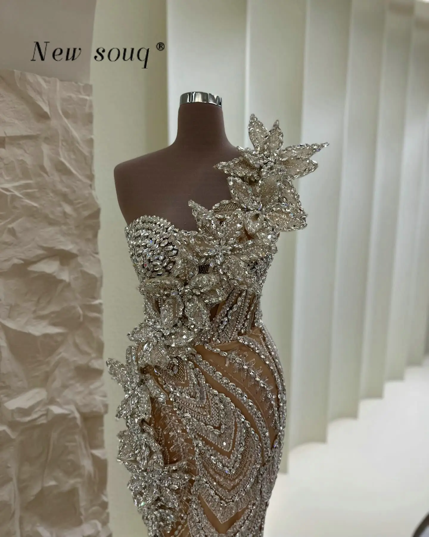 Glittering Champagne One Shoulder Crystals Evening Dresses with Side Slit Sexy Sleeveless Long Wedding Banquet Party Gowns