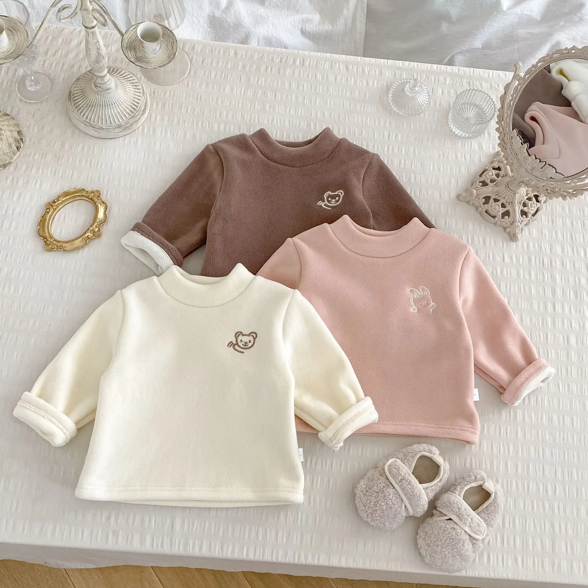 

Новое зимнее детское бархатное нижнее пальто, утепленный теплый детский топ с длинными рукавами, милое нижнее пальто с круглым вырезом и медведем