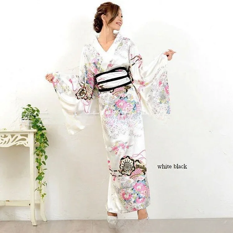 Japanese Kimono for Women Yukata Anime Cosplay Bathrobe Plus Size Halloween Costumes Party Performance Photoshooting Geisha