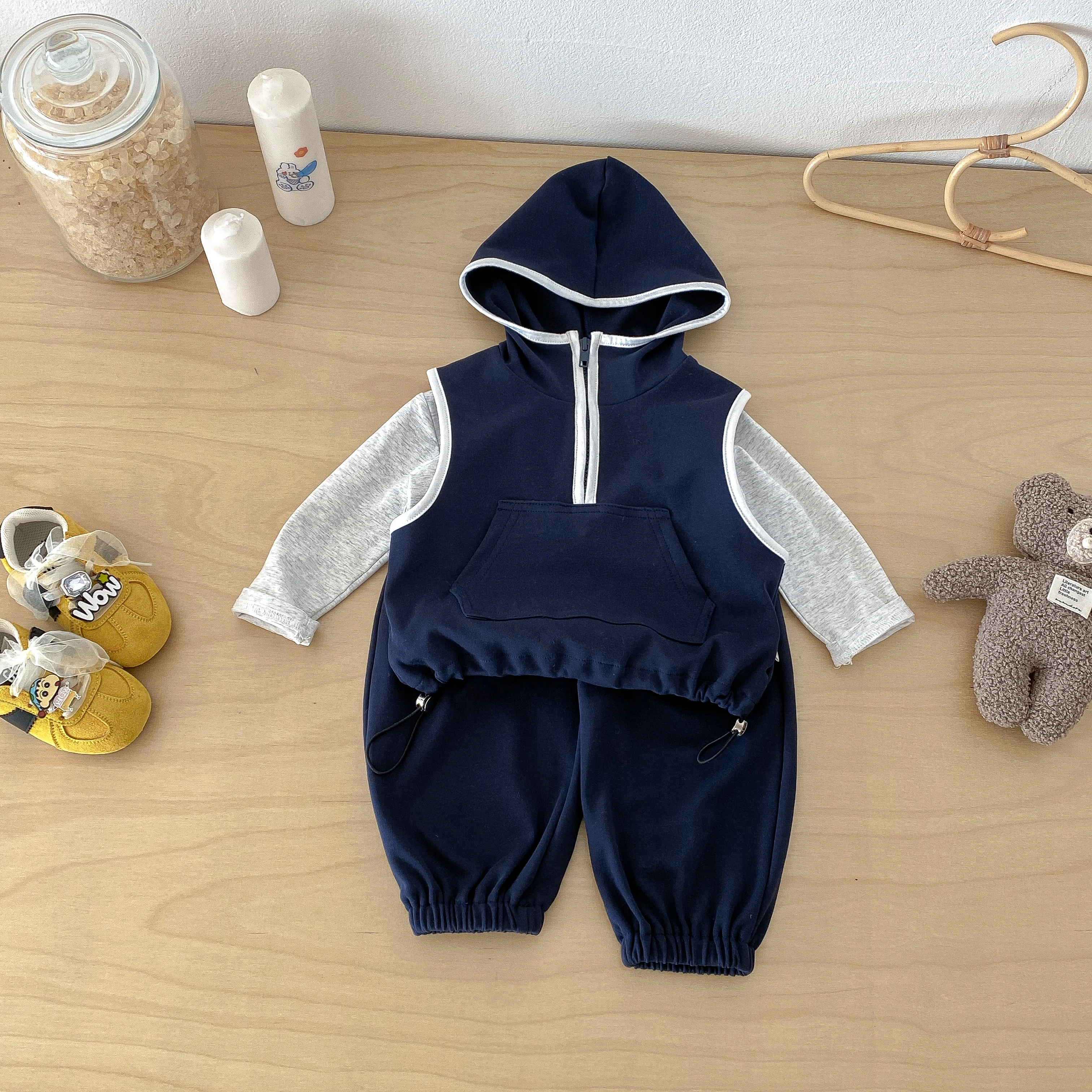 Koreanischer Kapuzenjacken-Set für Damen und Herren – trendiges, lässiges, sportliches und stilvolles Outfit – Detail 1