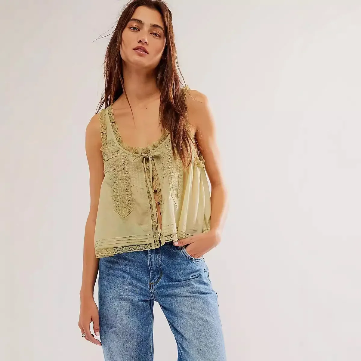 2026 New Solid Color Lace Lace Splicing Sweet Slimming Small Strap Tank Top Button Style Women's Summer Top