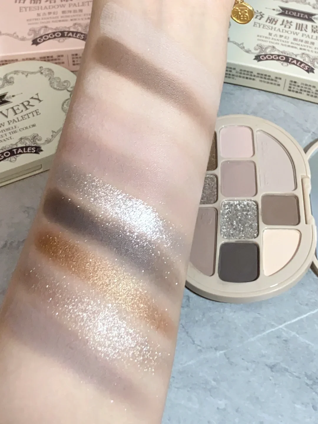 GOGO TALES Paleta de sombras de ojos de 10 colores Estilo Lolita Resaltador Contorno Paleta todo en uno Maquillaje terroso de contorno mate 14 g