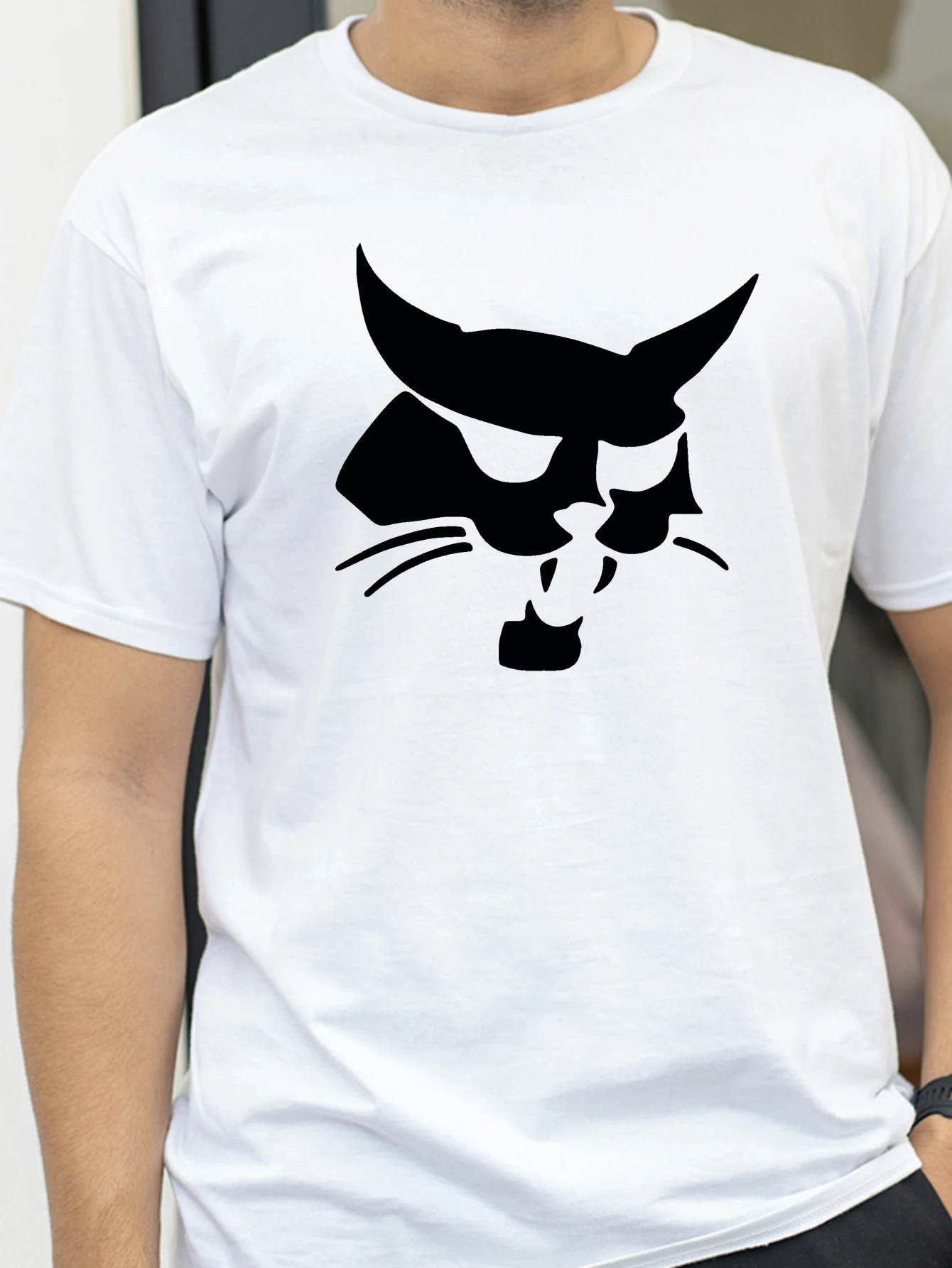 Bobcat Head Graphic t shirt fashion Retro Short Sleeve Unisex Tshirt summer Breathable Crew Neck tee