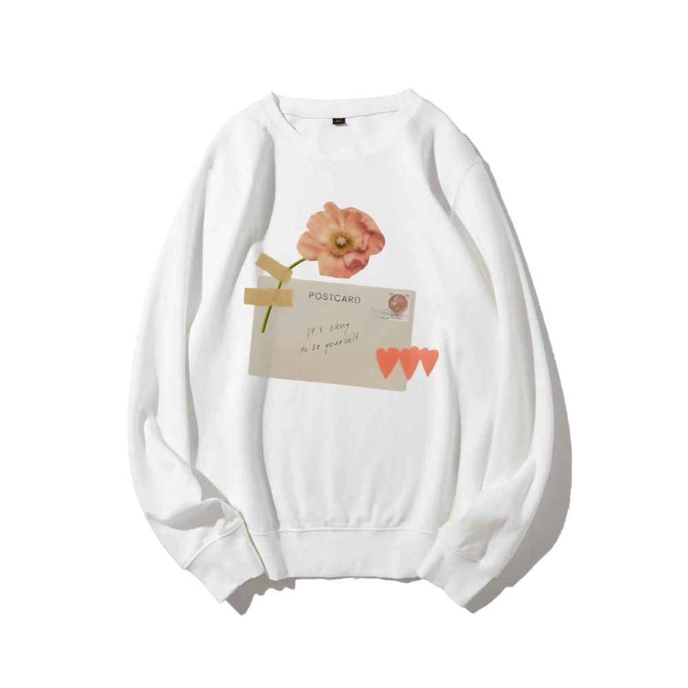 Felpa girocollo casual con polsini a contrasto: dettagli con accento elegante, tessuto morbido, vestibilità rilassata, ideale per riunioni informali