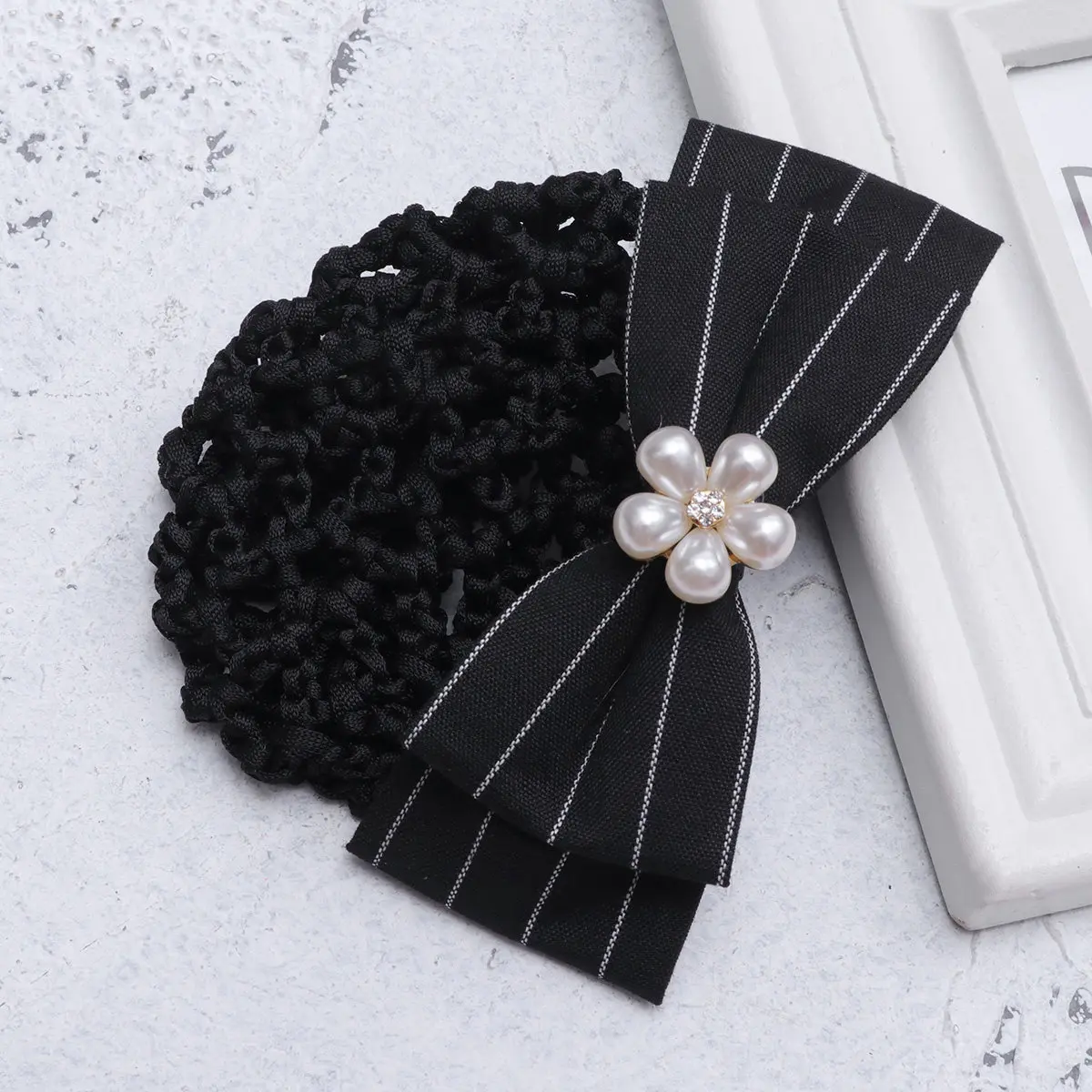 

Сетка для волос с жемчужными стразами и бантом для женщин, эластичная, дышащая, для пучка, аксессуар для волос для жаркой погоды, офиса, вечеринки, свидания