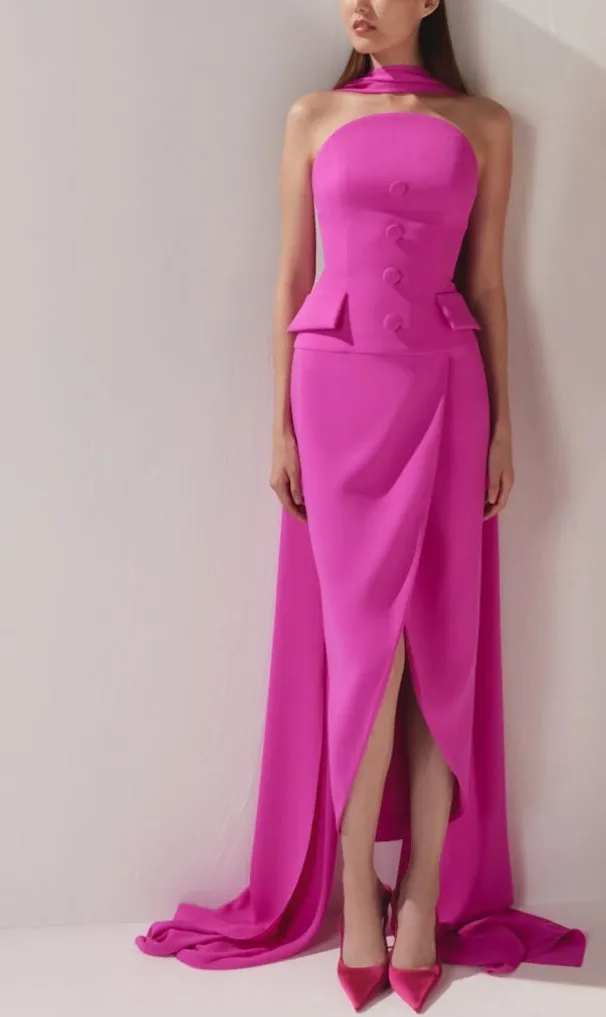 Op maat gemaakte korte crêpe-avondjurken met split/knopen aan de voorkant Zeemeermin geplooid فسات Bravo • Watteau-trein galajurk voor dames