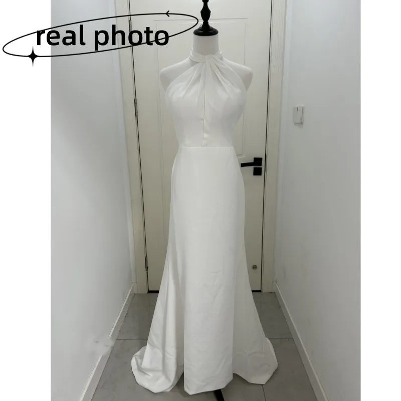 เซ็กซี่Backlessซาตินชุดแต่งงานคลาสสิกHalter Elegantชุดเจ้าสาวSimple A-Line Party Dressที่กําหนดเอง