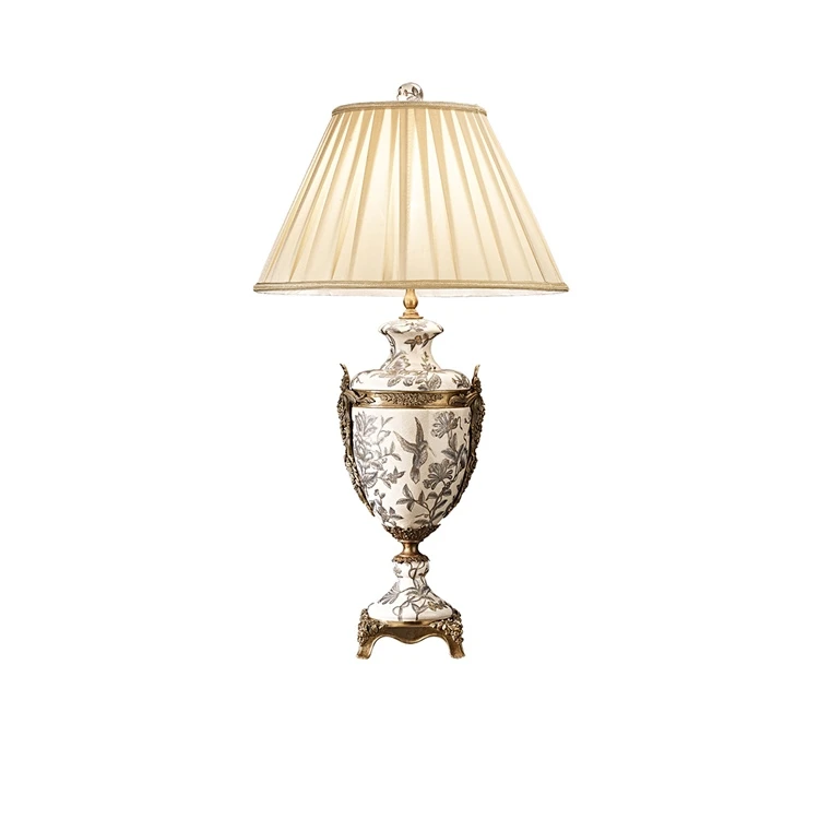 High Quality Table Lamp Modern Golden Hammer Brass Decorative Glazed Ceramic Table Lamp
