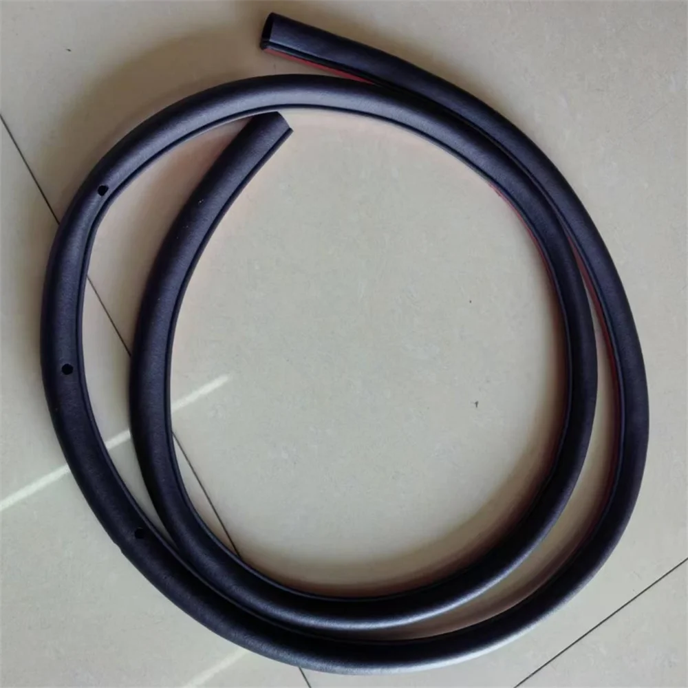 

Подходит для уплотнителей дверей Tesla Model Y 2020-2024 годов выпуска FL 1500058-00-B, FR 1500059-00-B, RL 1500060-00-B, RR 1500061-00-B.