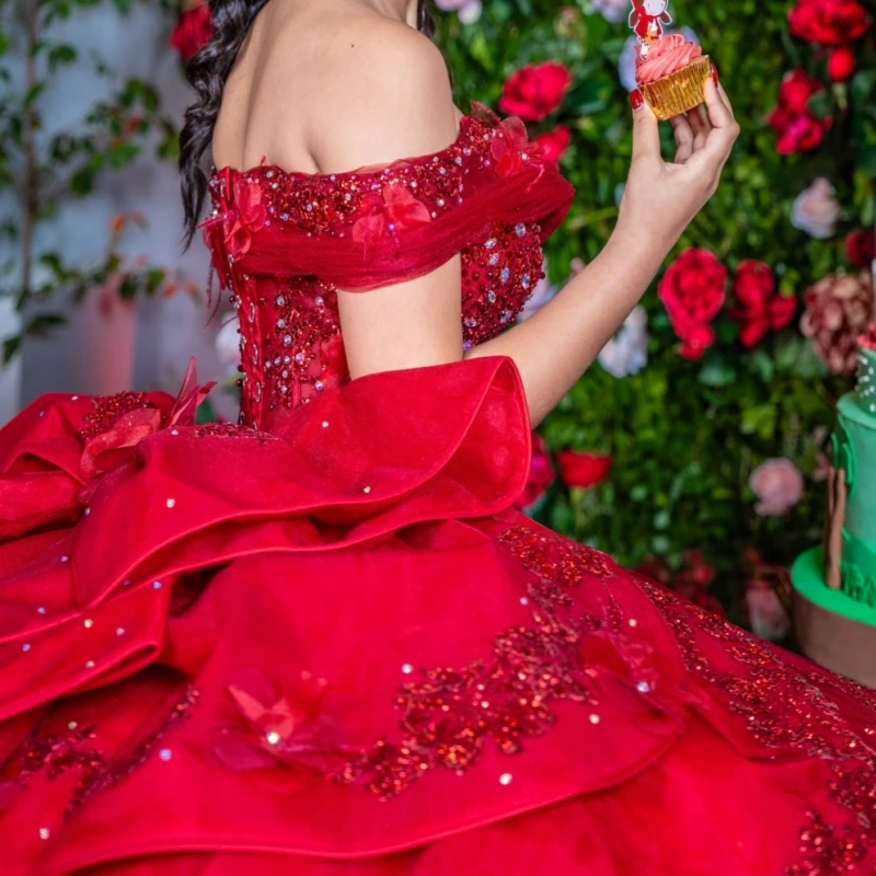 

Красные платья для церемонии Quinceanera с открытыми плечами, с пайетками, аппликациями, кружевом, бисером, кристаллами, бантом, тюлевым корсетом, для вечеринки, дня рождения, Sweet 16