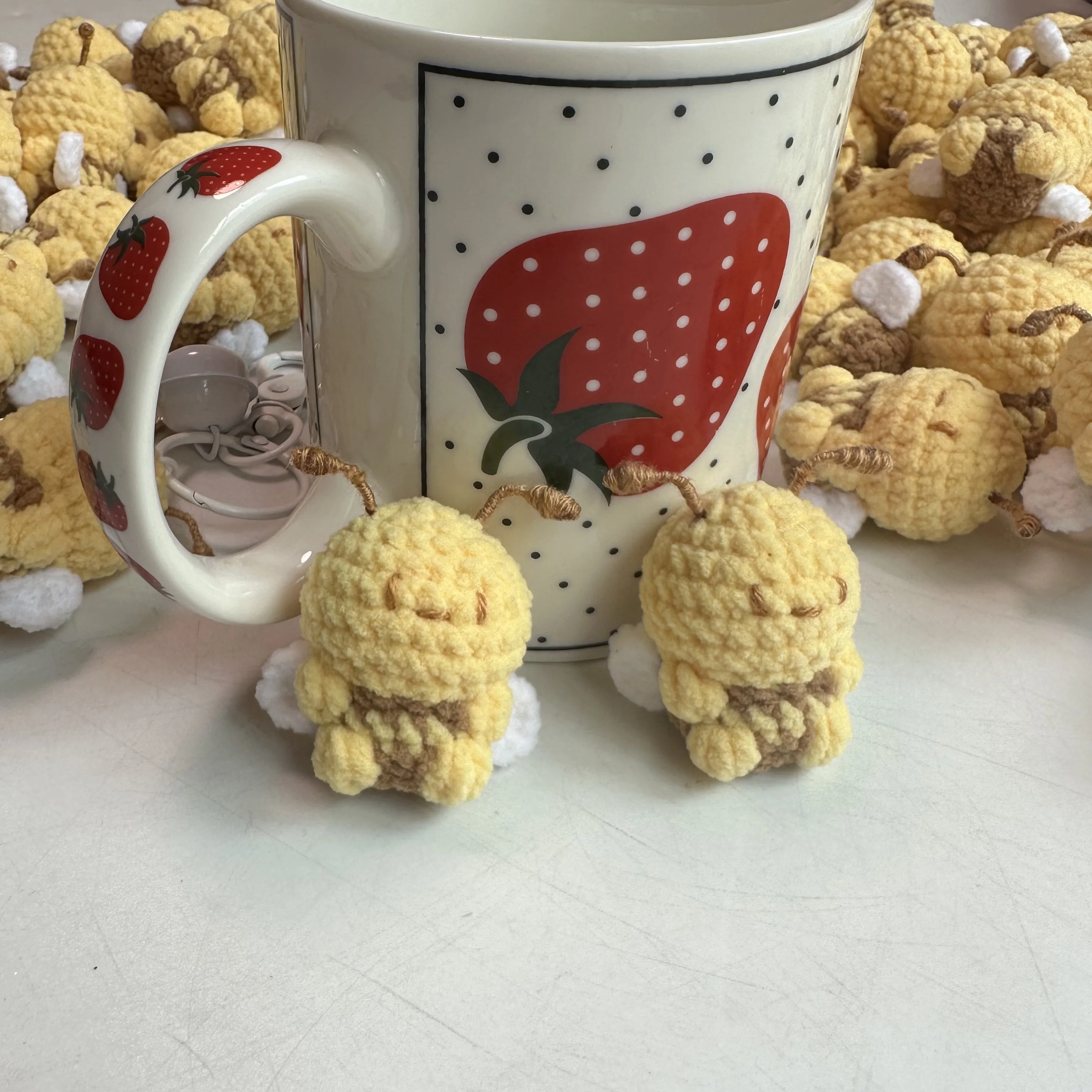 Wholesale Handmade 4cm Cute Knitting Bee Keychain Little Bees Keychain Pendant Keyring Keyholder Party Jewelry Gifts